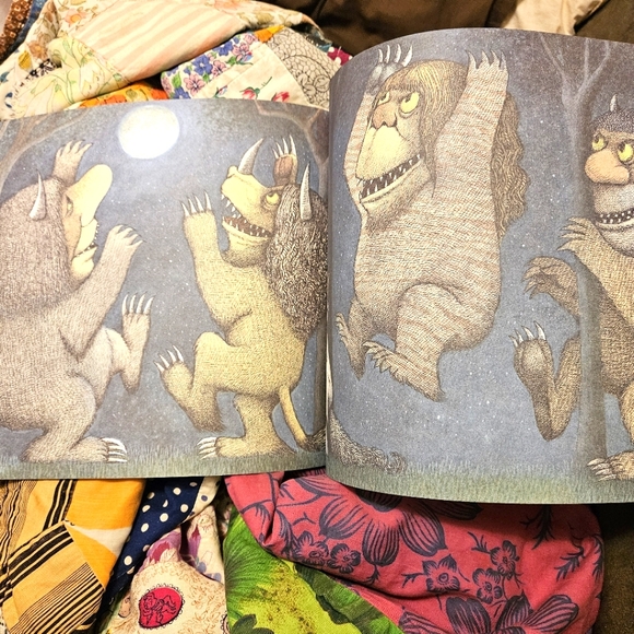 Book,The 1984 First Harper Trophy Edition of Where the Wild Things Are - Picture 4 of 7